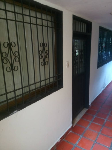 Imagen 7 de 12 de Bella Casa Bifamiliar Sector Los Mangos