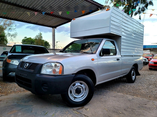 Imagen 3 de 12 de Nissan Np300 2.4 Pick-up Dh Modelo 2013