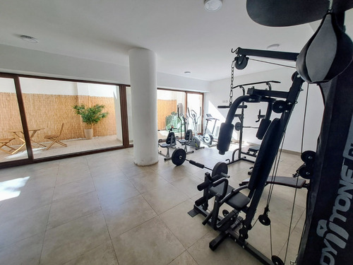 Primer Piso Con Patio Privado