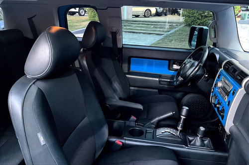 Toyota Fj Cruiser 3p Premium Aa Ee Ra Abs 4x4 At