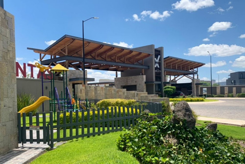 Hacienda Carlota Corregidora Terreno En Venta Frente Area Verde