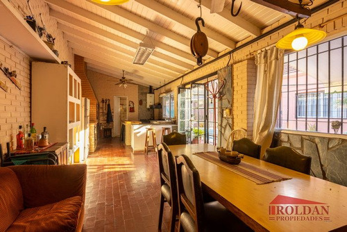 Bajamos El Precio - Chalet-lote 303 M2-living-coc-3 Dorm En