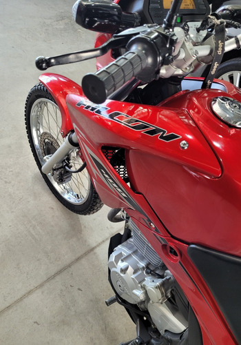 Impecable Honda Falcon 400 Año 2015 Con Solo 9.700 Km