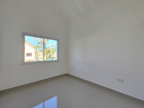 Casa En Venta - 3 Amb En Las Margaritas, Pilar