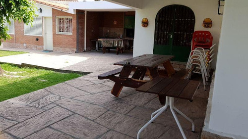Complejo De Cabañas En Alquiler Temporario