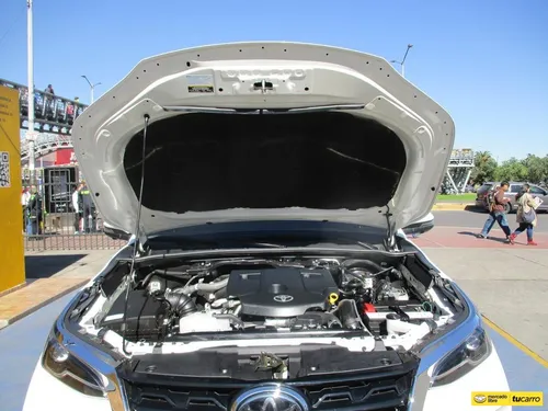 Toyota Fortuner Srv Diesel 2.4 Turbo At Aa