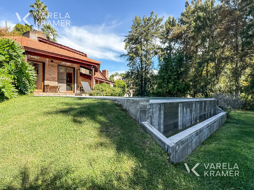 Casa En Venta En El Club Naútico Escobar