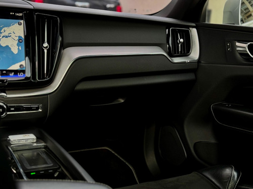 Volvo XC60 2.0 T5 R-design Drive-e 5p