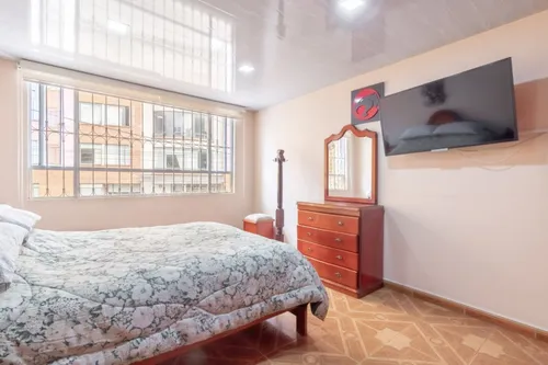Casa En Venta En Quinta Paredes. Cod V8413