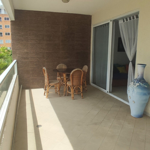 Excelente Apartamento En Venta Conj. Res. Los Alcaravanes Iii Aguasal, Higuerote. Km