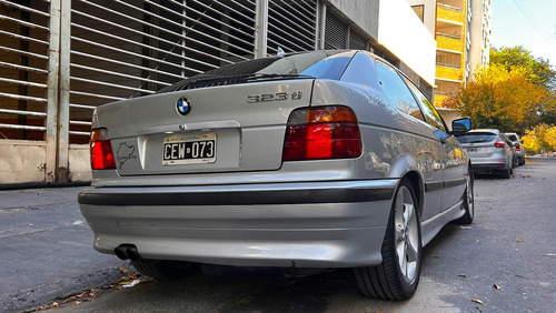 BMW Serie 3 2.5 323 Compact Ti