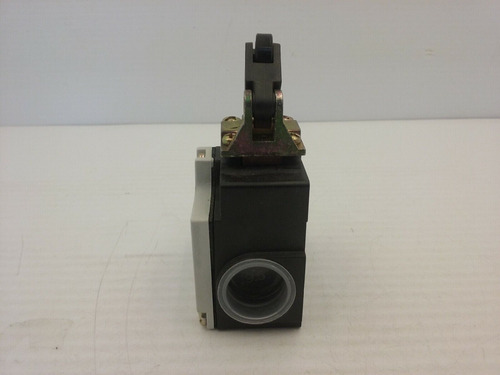 Siemens 3se0 210-1e Position Switch Roller Lever 10a 230 Bbd
