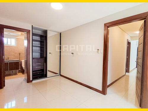 Alquilo Amplia Casa De Una Planta Con 4 Suites En Condominio