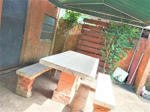Atlántida . Casa De Dos Dormitorios En Venta . Lindo Entorno