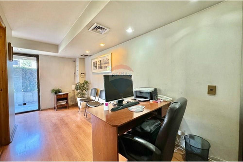 Amplio Local Comercial U Oficina En Manquehue Sur