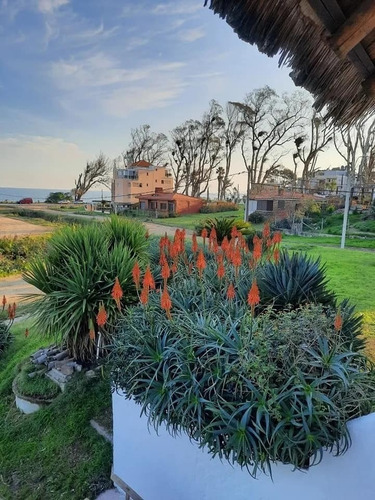 Excelente Casa Panorámica, Al Mar.