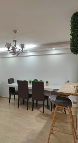 Imagen 7 de 14 de Excelente Tonwhouse Conj Res Los Eucaliptos. Llano Alto Carr