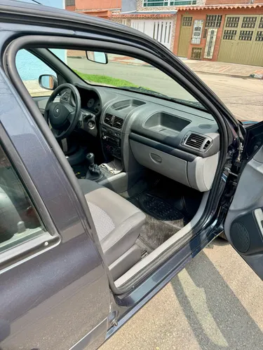 Renault Clio2 Authentique Bajo Kilometraje,cómodo, Confiable