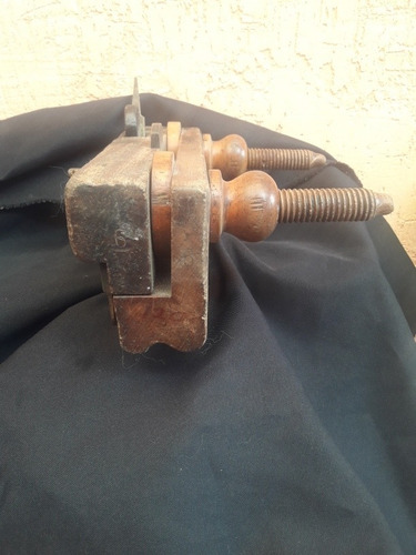 Herramienta De Carpintero Cepillo Antiguo