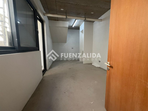 Venta Casa De 3 Dorm. En Las Condes, 18.800 Uf Sin Ggcc
