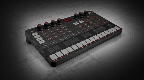 Imagen 4 de 6 de Sintetizador Ik Multimedia Uno Synth