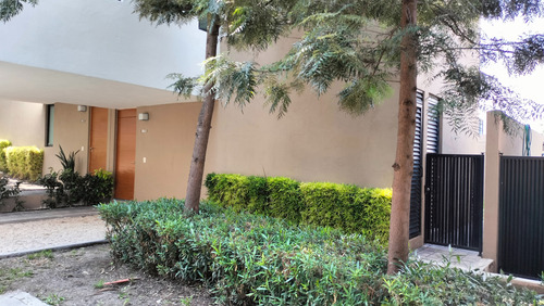 Casa En Renta En Zibata Queretaro