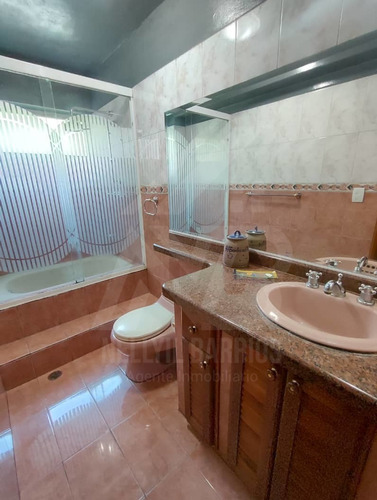 En Venta Apartamento Piso Bajo San Antonio De Los Altos-el Picacho-el Trébol I Remodelado 120 M2 4/2/1