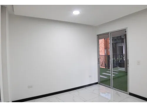 Apartamento A La Venta En Laureles