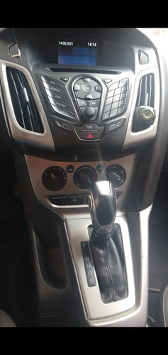 Imagem 3 de 8 de Ford Focus 2014 1.6 Se Flex Aut. 5p