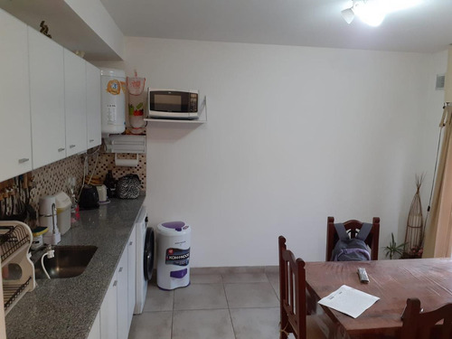 Imagen 5 de 10 de Dpto 2 Ambientes Con Cochera