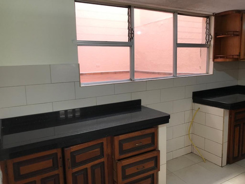 Imagen 12 de 18 de Hermoso Departamento Independiente En Quito - Sector Norte - Muy Bien Ubicado Y Accesible A Todo Servicios. Excelente Ubicación !!!