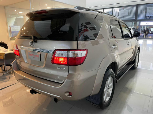 Toyota SW4 3.0 I Srv At C/cuero 4x4 (2009)