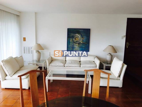 Imagen 6 de 12 de Apartamento En Playa Mansa Alquiler
