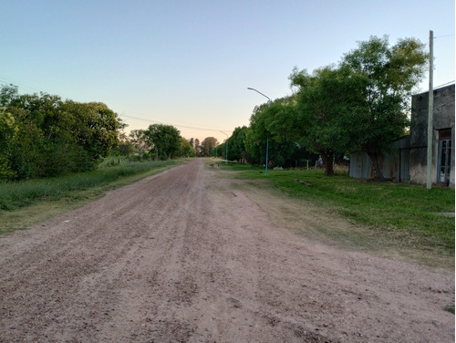 Imagen 15 de 16 de Se Vende Casa Con Pileta De 7x3, Sobre Lote De 700mt2,