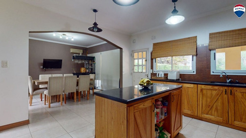 Venta Casa Lote Propio Ezeiza Pileta