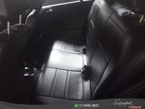 Volkswagen Polo Sedan 1.6 Mi 101cv 8v 4p Gasolina 2005