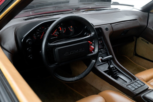 Imagem 4 de 11 de 1982 Porsche 928