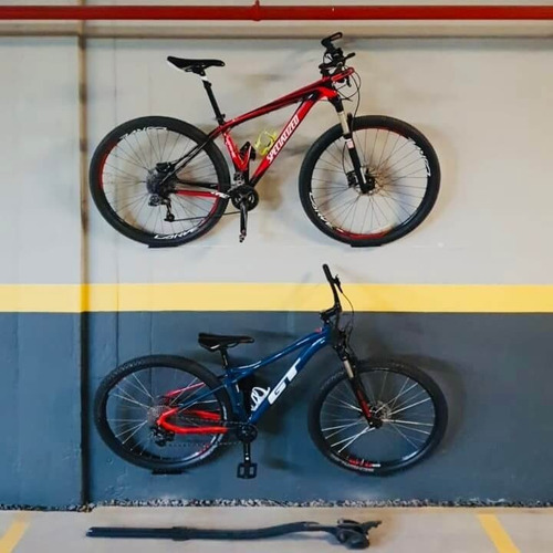 Imagem 8 de 10 de 2 Suportes Para Pendurar 2 Bicicletas Ideal P/ Pedal De Clip