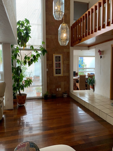 Imagen 3 de 14 de Hermosa Casa Con Terraza Y Estudio En Lomas De Tarango