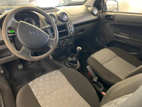 Imagem 9 de 10 de Ford Fiesta 1.0 Mpi Hatch 8v Flex 4p Manual