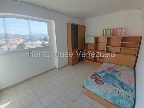 Raiza Suárez Alquila Apartamento En Centro Cabudare Lara