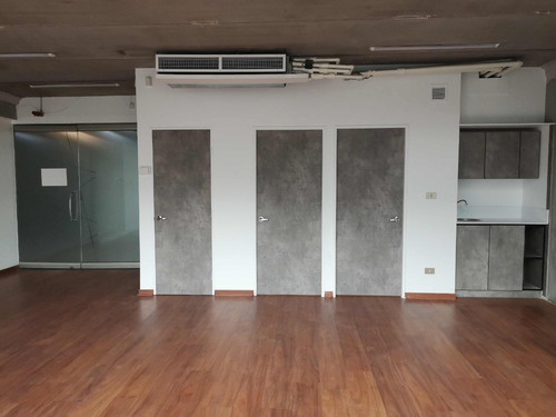 Luminosa Ciudad Empresarial 131 M2 , Dos Niveles Terraza