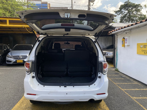 Toyota Fortuner 2.7 Sr5 4X2