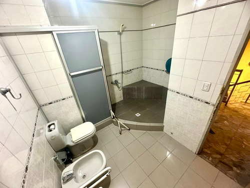 Casa 4 Ambientes Con Escritorio Patio Y Terraza Con Parrilla En Barracas Venta