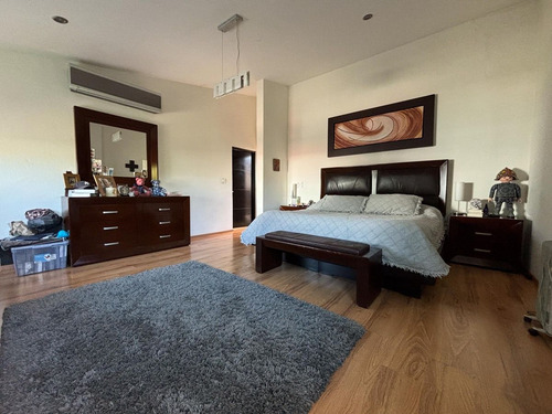 Casa En Venta En Claustros Del Sur. 8
