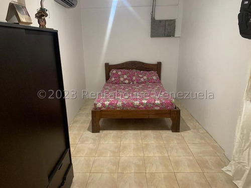 Galpon En Venta Barquisimeto Centro Codigo 2 5 9 6 0 8 Mildred Ubicacion Potencial 605mts Cuenta Con Oficinas Y Un Anexo Para Vivir O Alquilar Zona De Alto Trafico Abundante Agua Zona Centrica