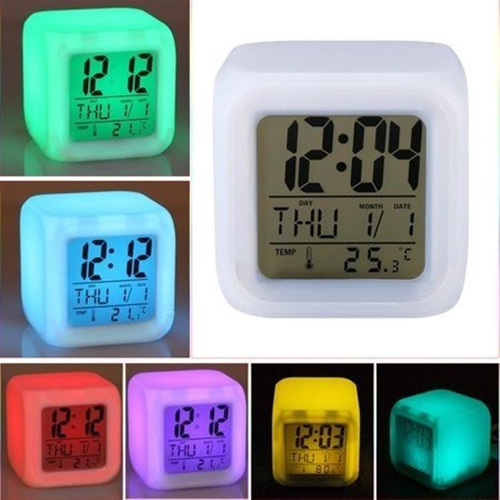 Reloj Cubo Led Despertador Digital Cambia Color