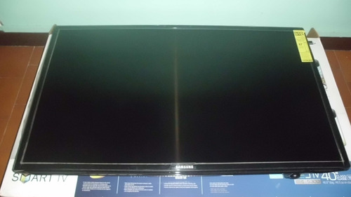 Imagen 4 de 9 de Televisor Led Samsung Smarttv 40 Pulgadas Para Reparar