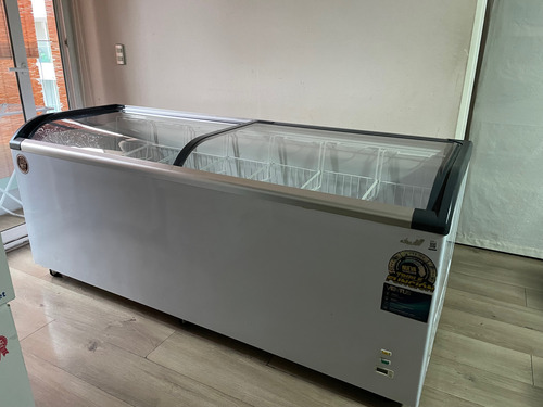 Conservadora: Refrigeración, Congelado Suave Y Ultra 2mts Blanco (Usado)