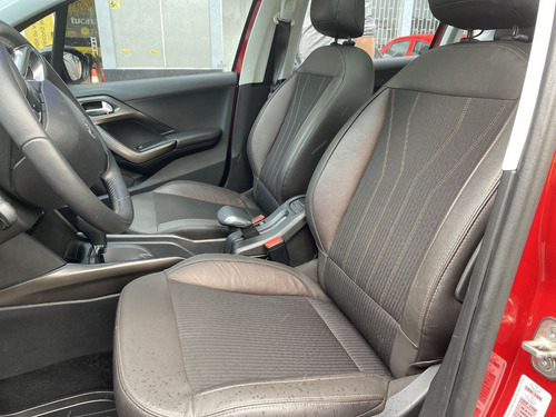 Imagen 18 de 25 de Peugeot 2008 2020